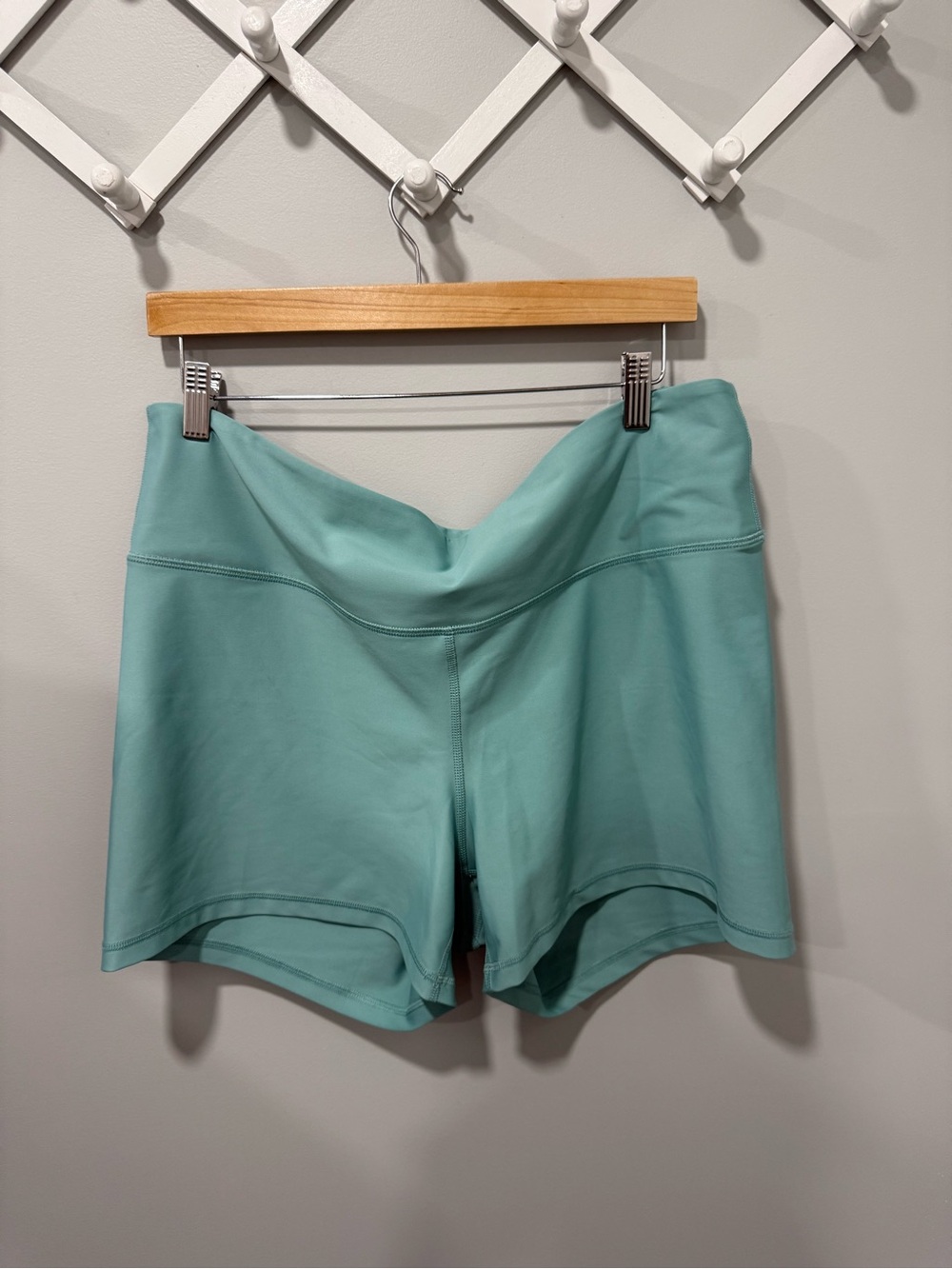 Old navy active biker shorts 2x